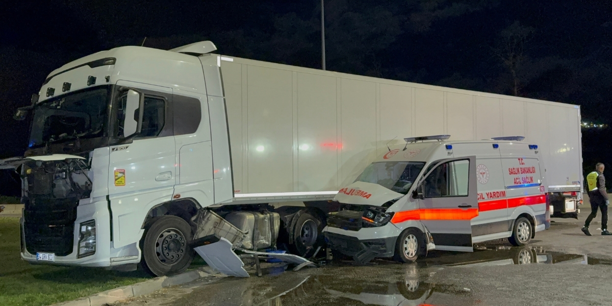 ambulans-ile-tir-carpisti-003.jpg