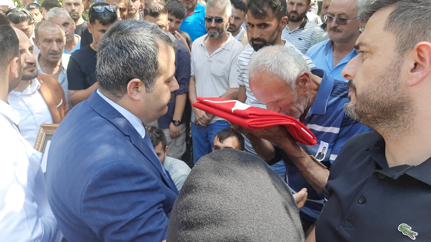 ankarada-gorevli-uzman-cavus-vezirkoprude-dualarla-defnedildi-5.jpg