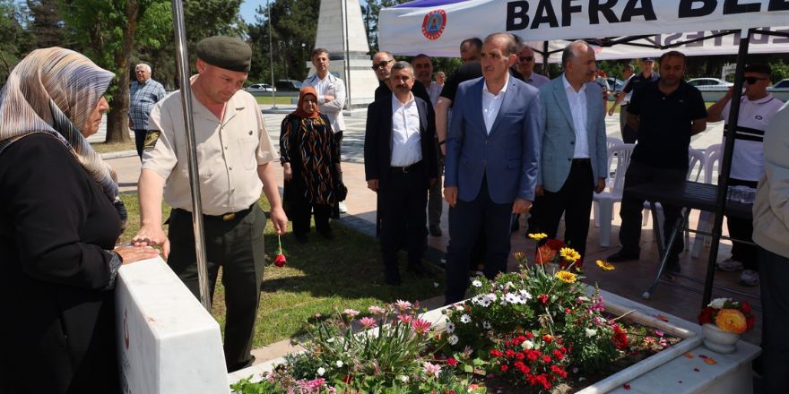arife-gunu-sehitlik-ziyareti-018.jpg
