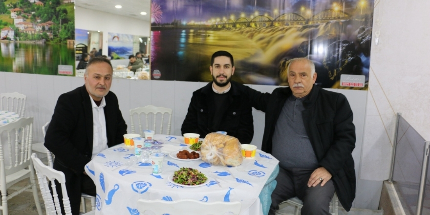 arslan-pen-geleneksel-iftar-yemegi-009.jpg