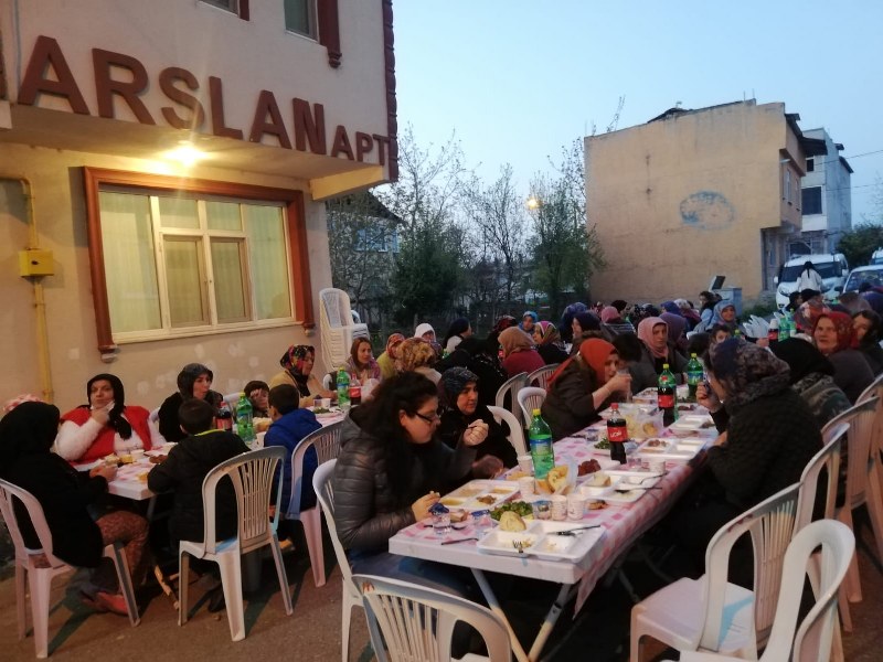 arslan-penden-mahalle-halkina-iftar-yemegi-001.jpg