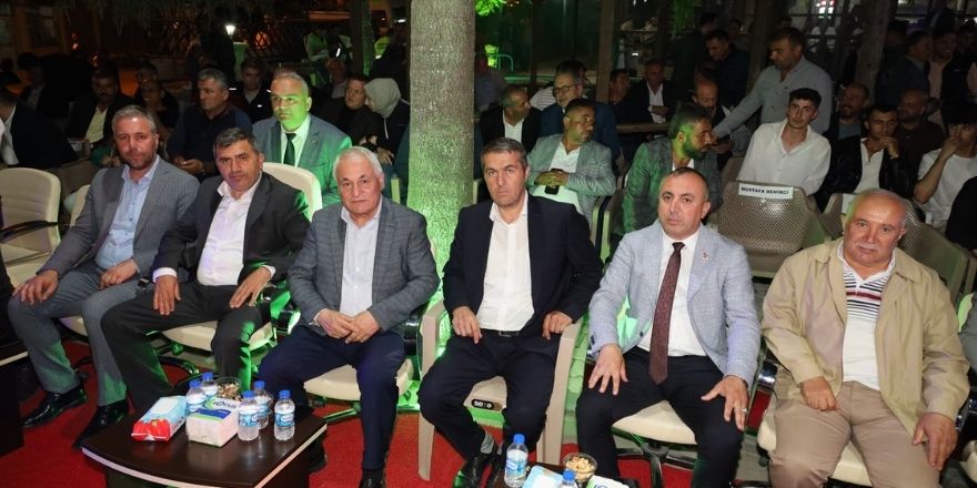 asarcik-meydaninda-mustafa-yildizdogan-ruzgari-esti-002.jpg
