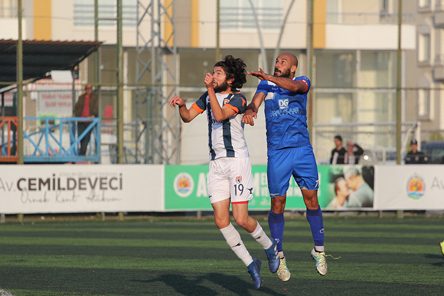 atakum-belediyespor-kendi-evinde-galip-2.jpg