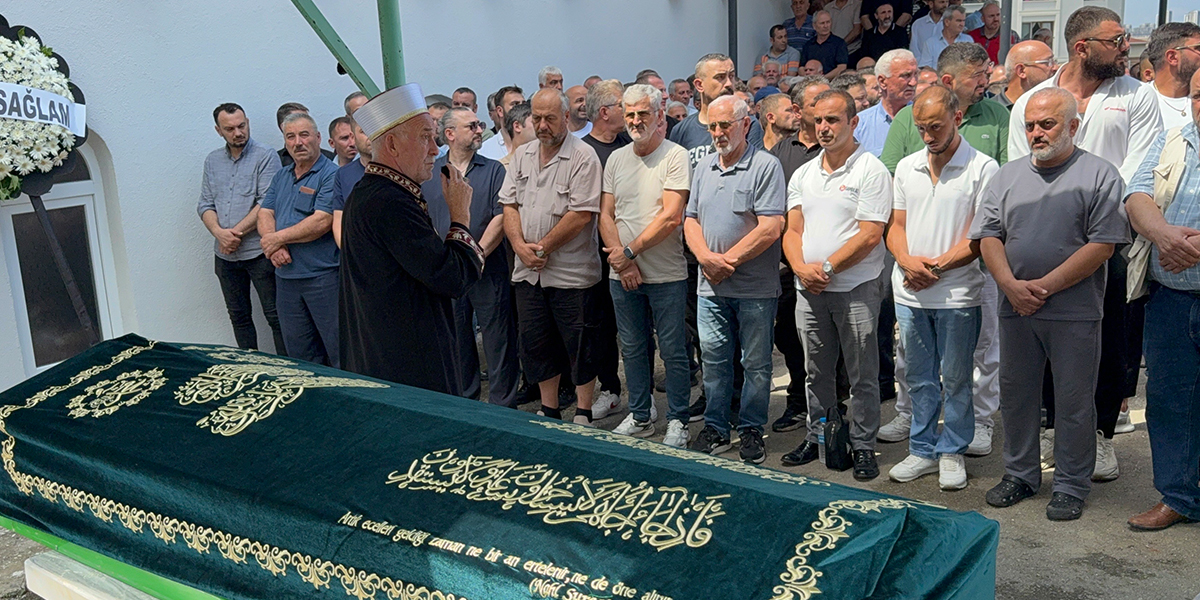 atakumda-bogulan-emir-ulas-usta-son-yolculuguna-ugurlandi-1.jpg
