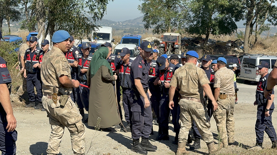 atakumda-hayvan-barinagi-gerginligi-komando-ekipleri-bolgeye-sevk-edildi-2.jpg