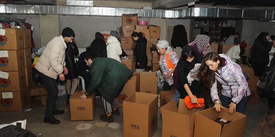 atakumdan-deprem-bolgesine-39-tir-ve-56-araclik-yardim-001.png