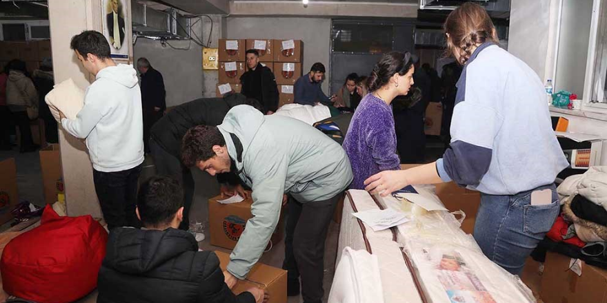 atakumdan-deprem-bolgesine-39-tir-ve-56-araclik-yardim.png