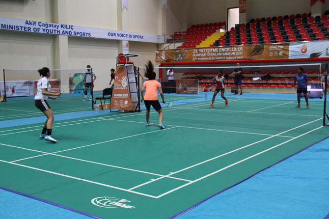 badminton-milli-takimi-hazirliklarini-tamamladi-002.jpg