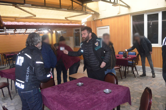bafra`da-uyusturucu-operasyonu-003.JPG