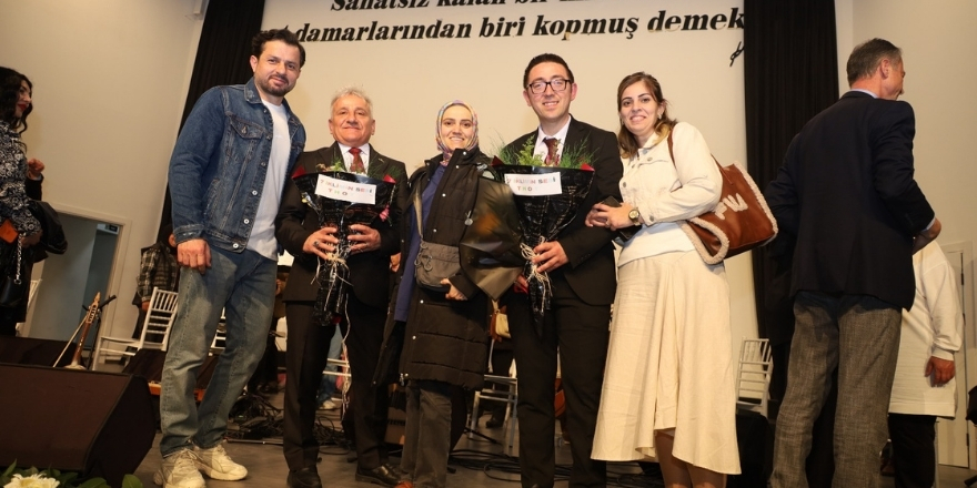 bafra-adliyesi-turk-halk-muzigi-korosundan-19-mayis-konseri-002.jpg