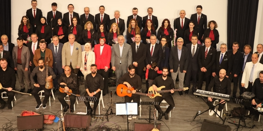 bafra-adliyesi-turk-halk-muzigi-korosundan-19-mayis-konseri-004.jpg