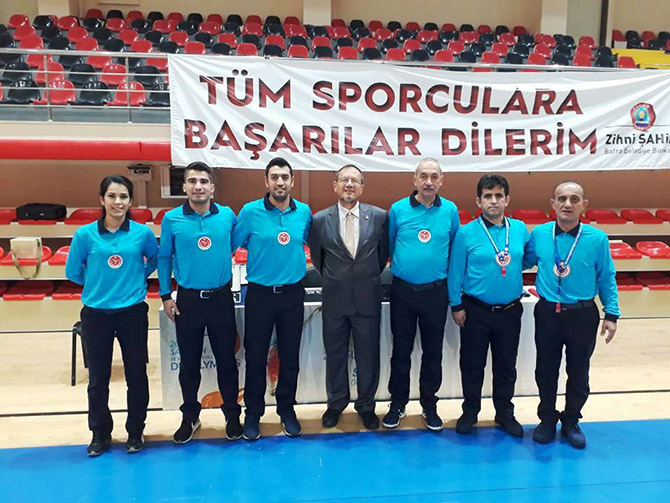 bafra-akademispor-dan-voleybolda-cifte-basari-5.jpg