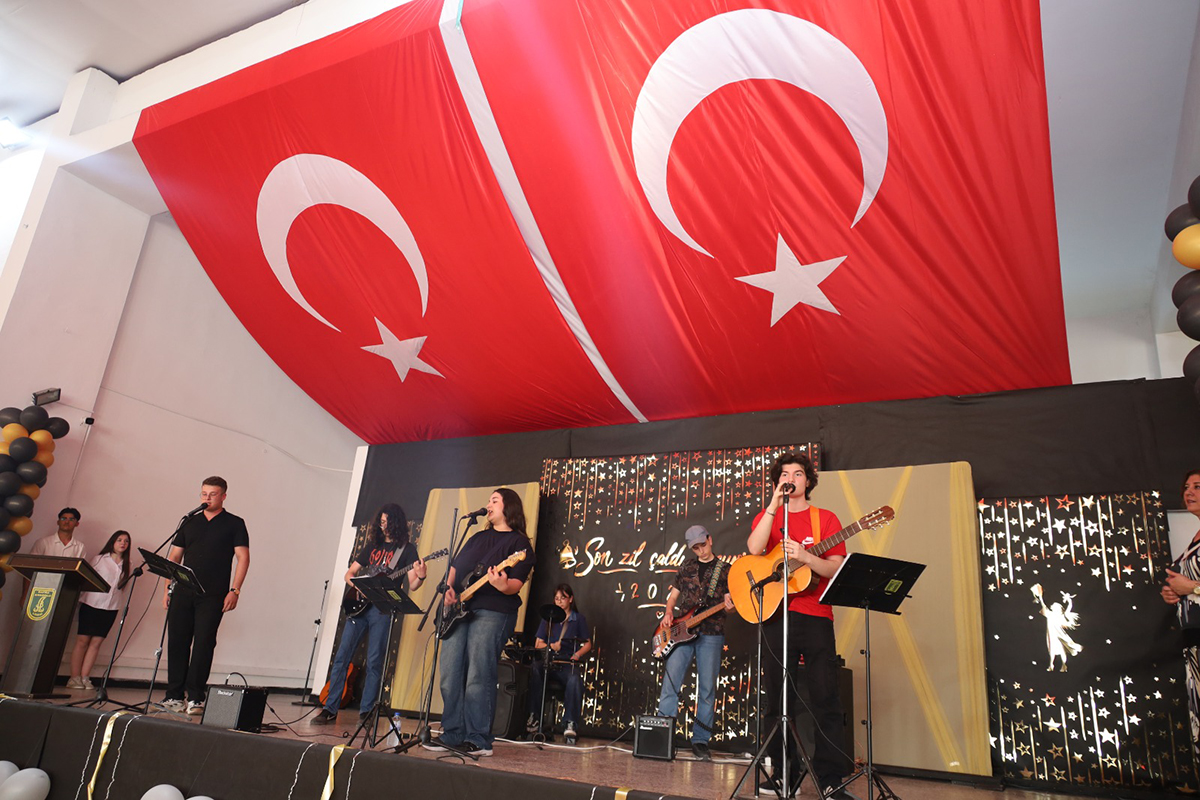 bafra-anadolu-lisesinde-135-ogrenci-gelecege-ugurlandi-5.jpg