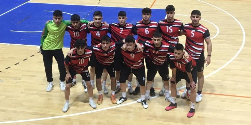 bafra-ataturk-anadolu-lisesi-futsal-turnuvasinda-sampiyon-oldu-1.jpg