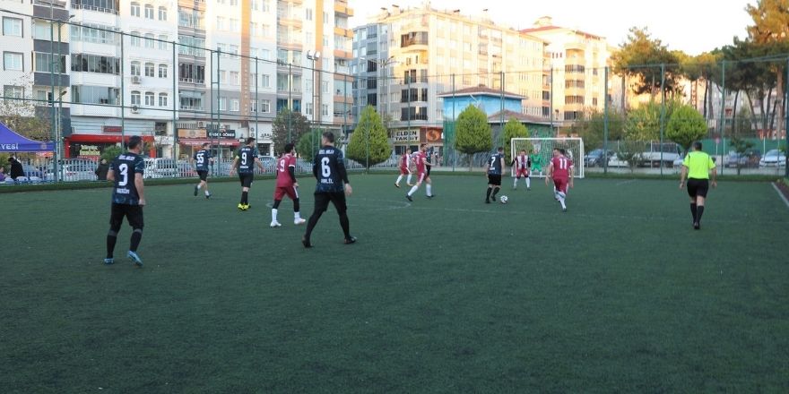 bafra-belediyesi-futbol-turnuvasi-basladi-5.jpg