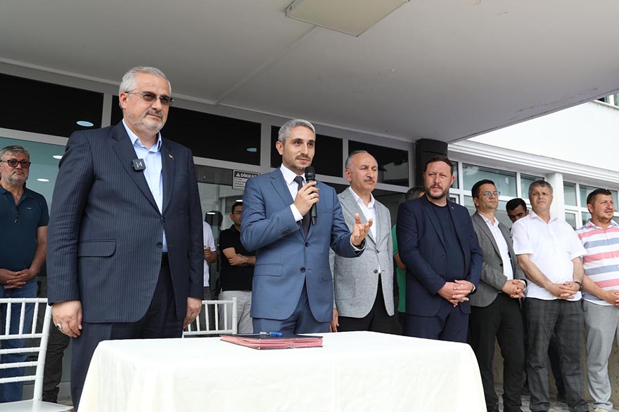 bafra-belediyesinde-iscilere-toplu-sozlesme-sevinci-3.jpg
