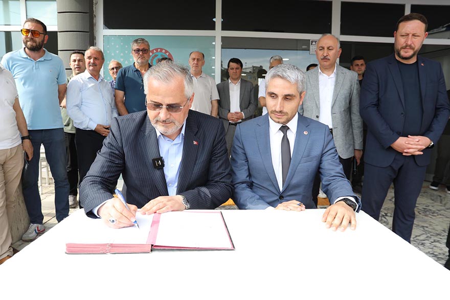 bafra-belediyesinde-iscilere-toplu-sozlesme-sevinci-4.jpg