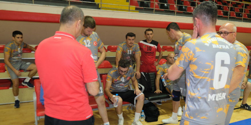 bafra-cumhuriyet-kupasi-voleybol-turnuvasinda-ceyrek-final-heyecani-006.png