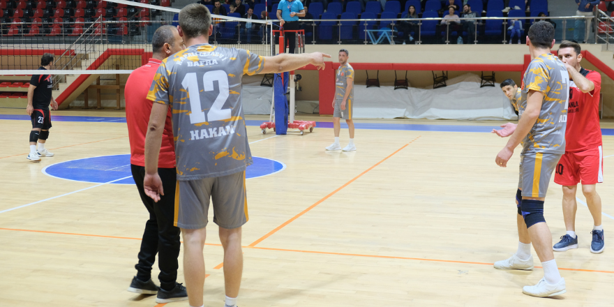 bafra-cumhuriyet-kupasi-voleybol-turnuvasinda-ceyrek-final-heyecani-013.png