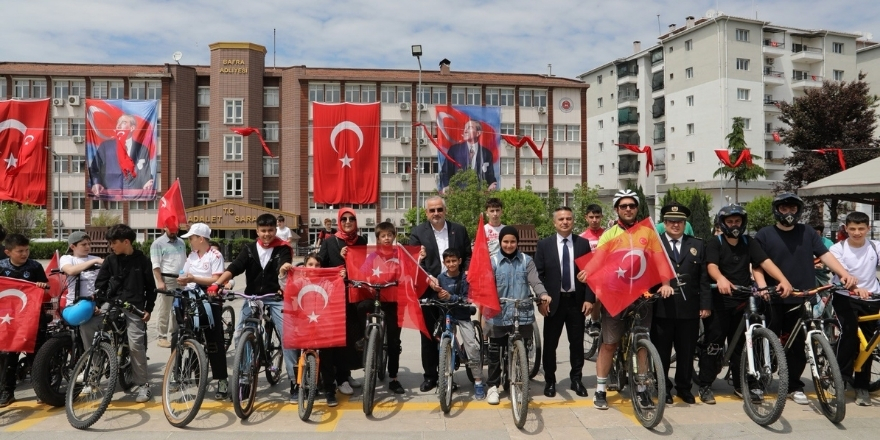 bafra-da-19-mayis-coskusu-007.jpg