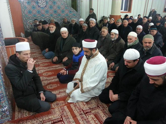 bafra-da-cuma-sabah-namazi-bulusmasi8.jpg