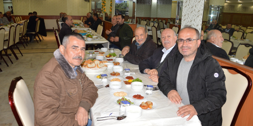 bafra-elektrik-ve-elektronikciler-odasindan-maneviyat-dolu-iftar-15.png