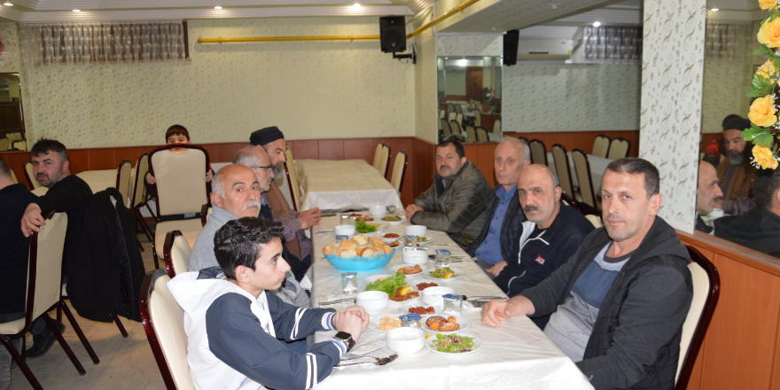 bafra-elektrik-ve-elektronikciler-odasindan-maneviyat-dolu-iftar-3.png