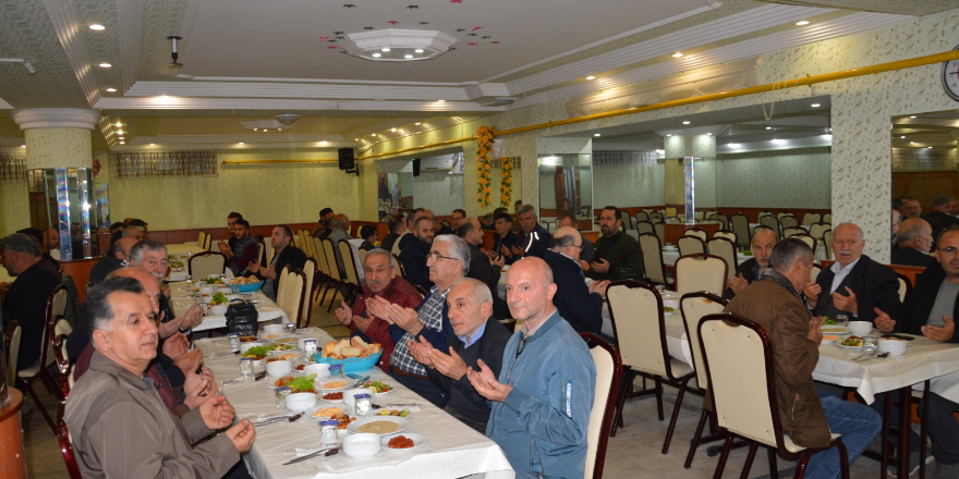 bafra-elektrik-ve-elektronikciler-odasindan-maneviyat-dolu-iftar-7.png