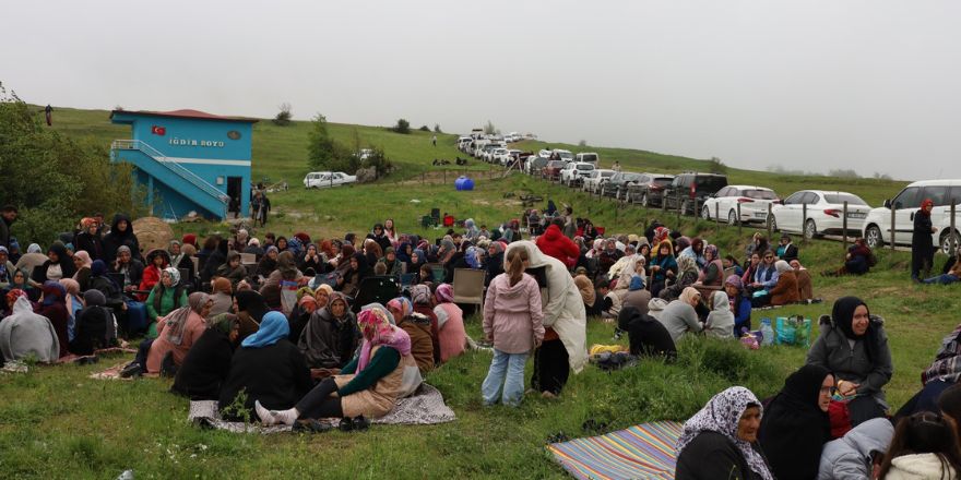 bafra-haber-igdirde-gonuller-ayni-kazanda-kaynadi-009.jpg