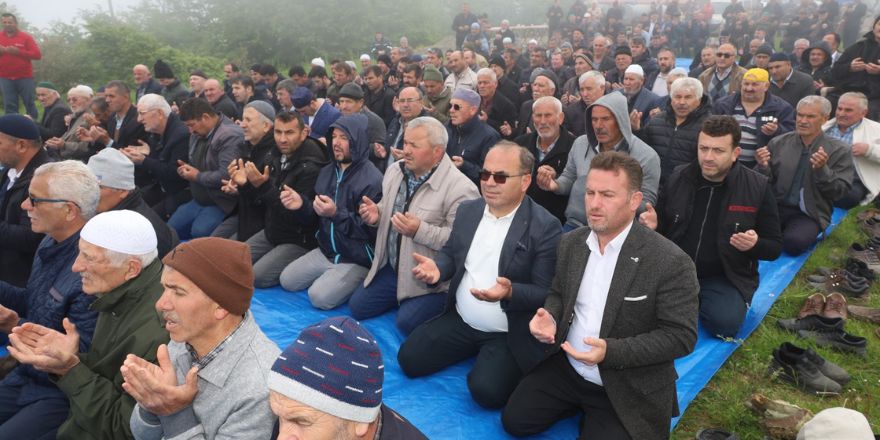 bafra-haber-igdirde-gonuller-ayni-kazanda-kaynadi-013.jpg