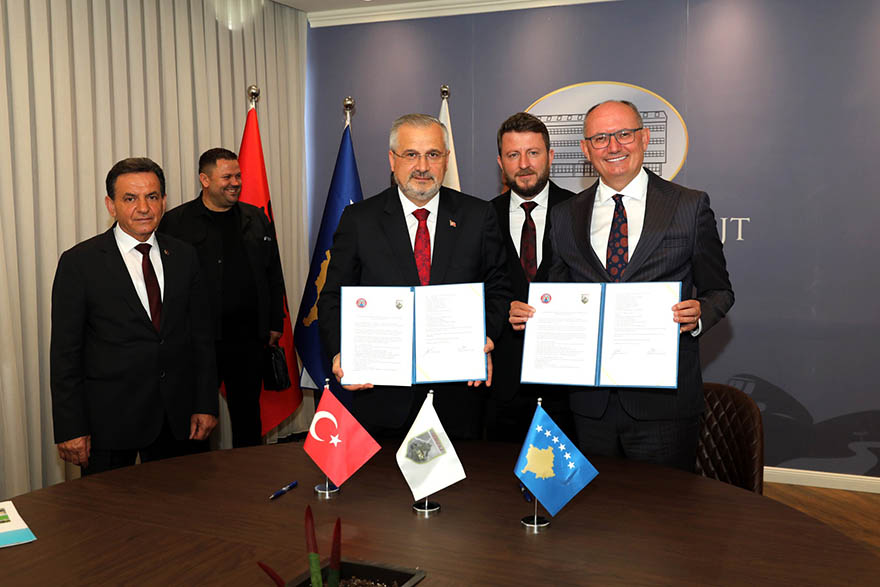 bafra-ile-ferizaj-arasinda-kardeslik-koprusu-kuruldu-005.jpg