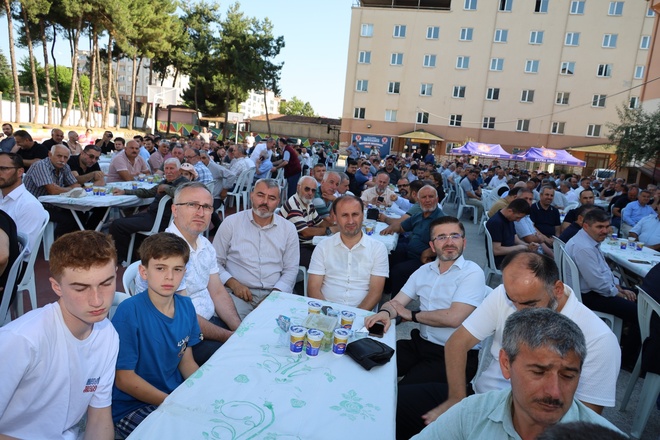 bafra-imam-hatip-mezunlari-22-geleneksel-bulusmada-bir-araya-geldi-004.jpeg