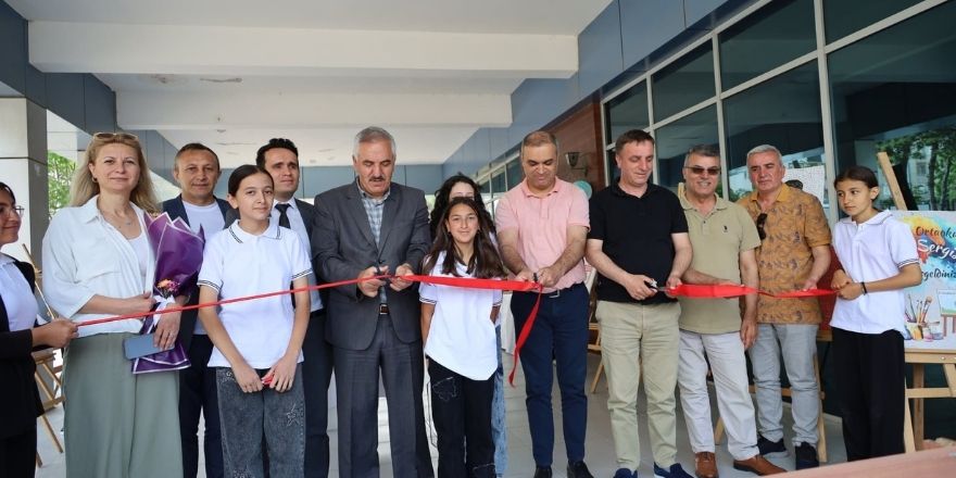 bafra-kolay-ortaokulundan-gorsel-sanatlar-sergisi-004.jpg