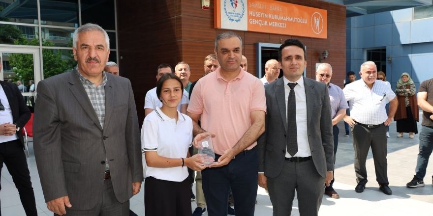 bafra-kolay-ortaokulundan-gorsel-sanatlar-sergisi-005.jpg
