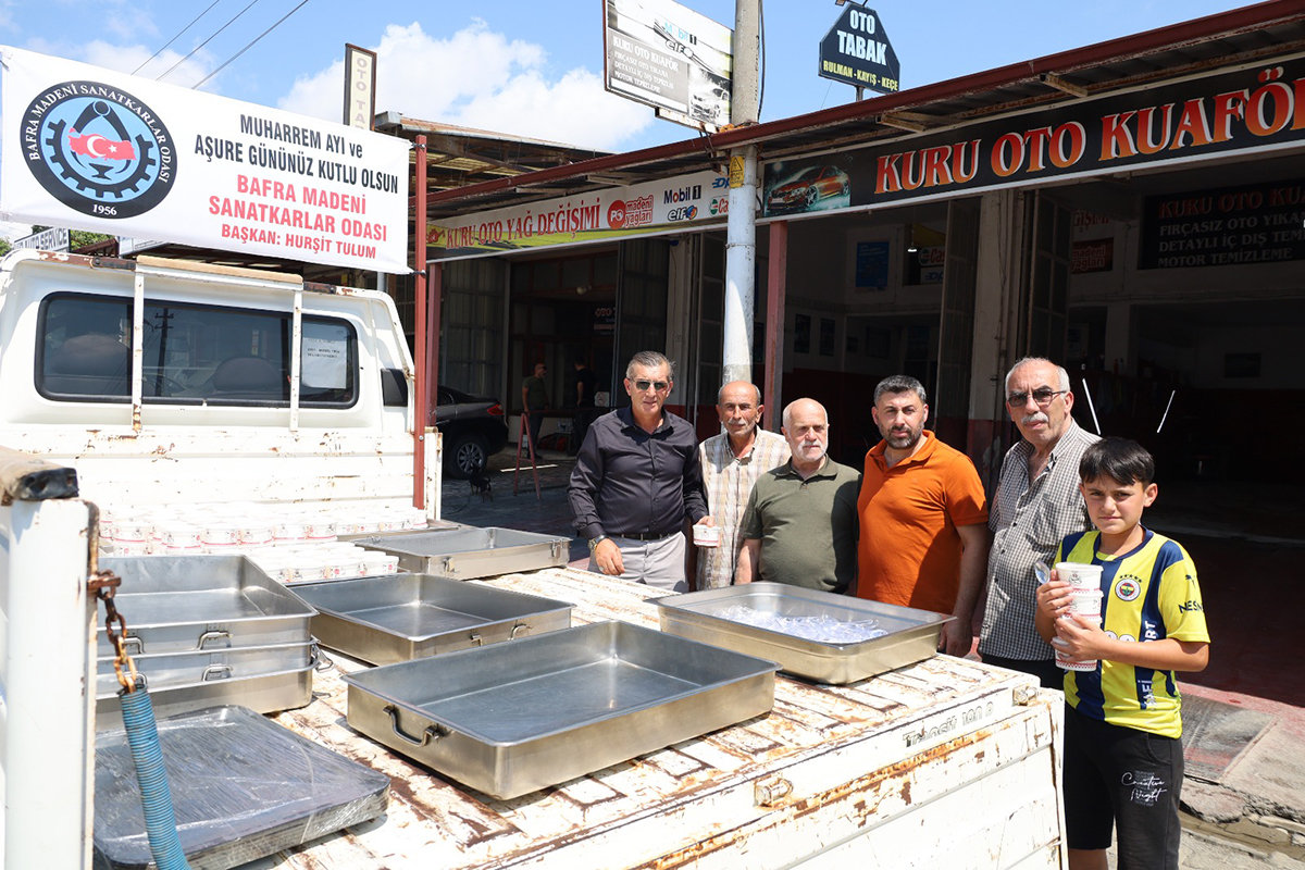 bafra-madeni-sanatkarlar-odasi-3-bin-kisiye-asure-ikram-etti-5.jpg