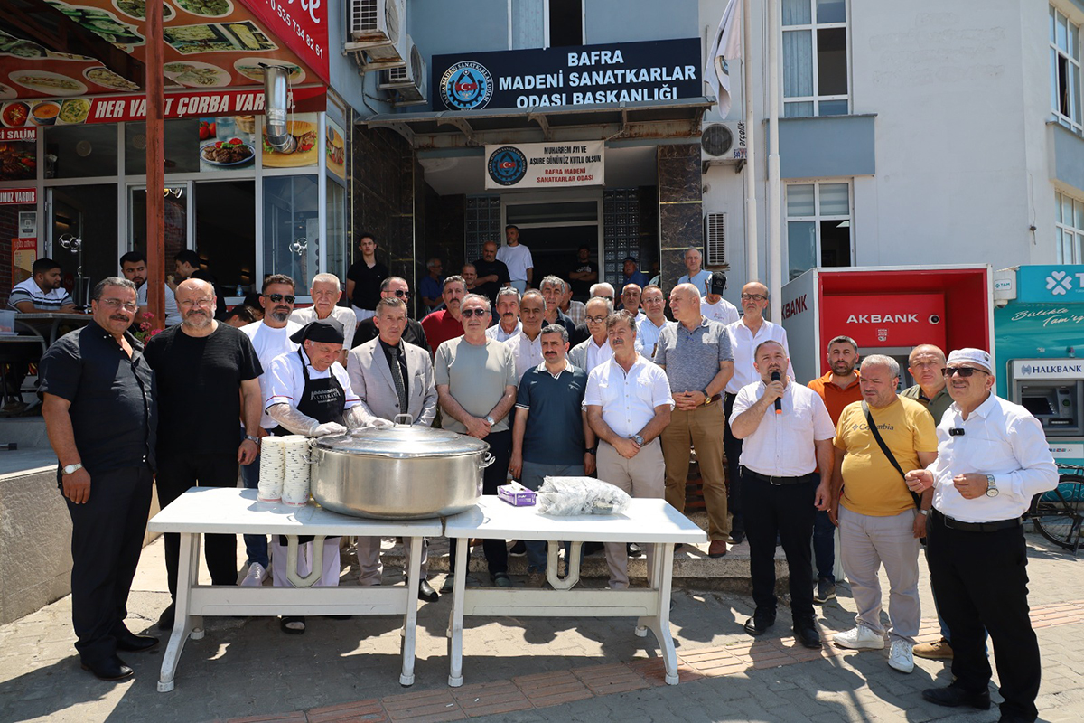 bafra-madeni-sanatkarlar-odasi-3-bin-kisiye-asure-ikram-etti.jpg