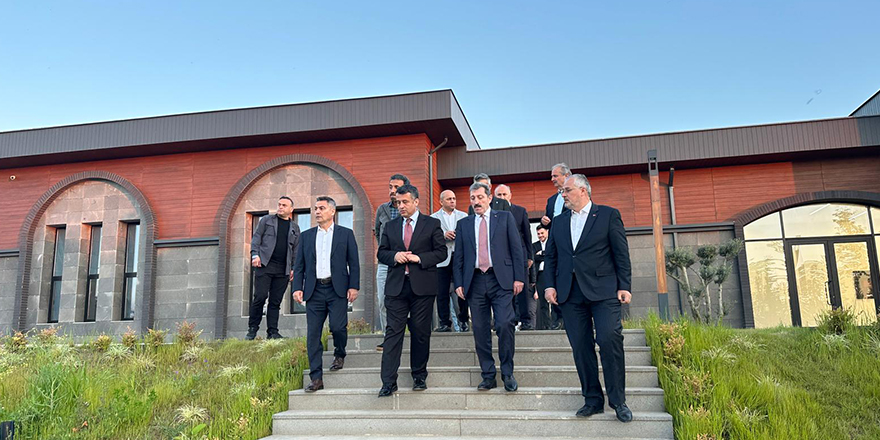 bafra-millet-bahcesinde-vatandaslarla-gonul-bulusmasi.jpg