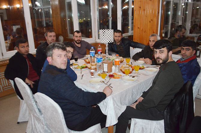 bafra-mobilyaci-ve-marongozlar-odasi-tesekkur-yemegi4-005.jpg