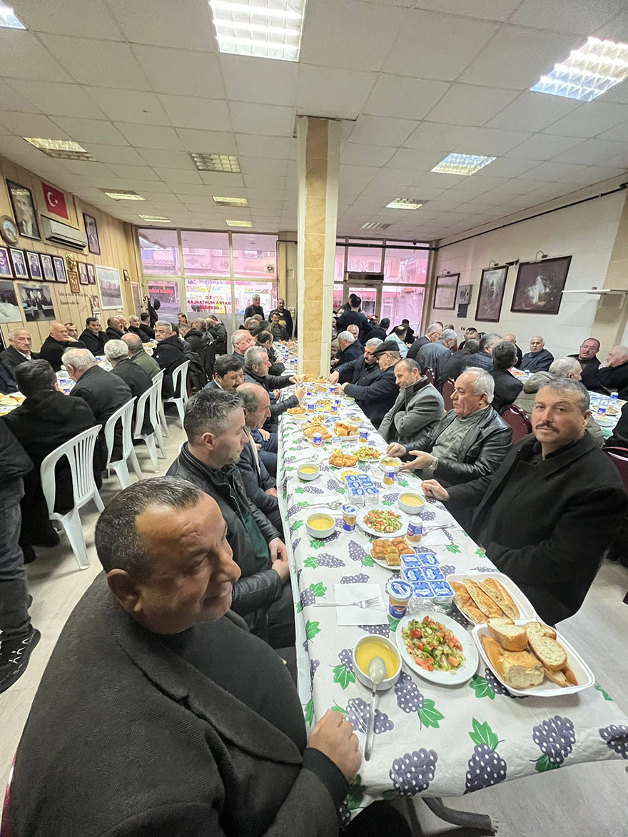 bafra-muhtarlar-derneginden-birlik-ve-beraberlik-iftari-2.jpg