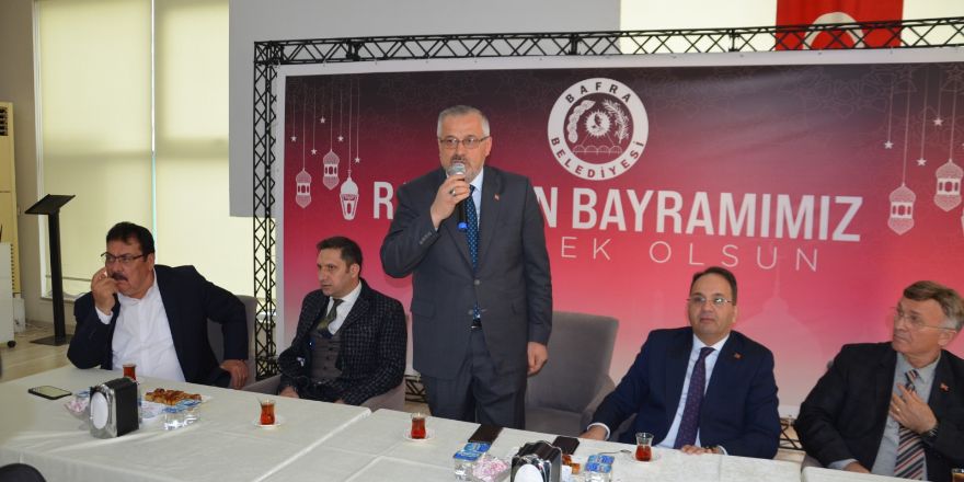 bafra-protokolu-ramazan-bayraminda-halkla-bayramlasti-004.jpg