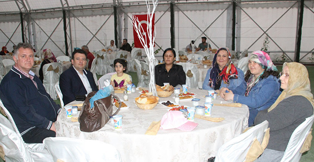 bafra-sehit-aileleri-ve-gaziler-dayanisma-dernegi-iftari-3.jpg