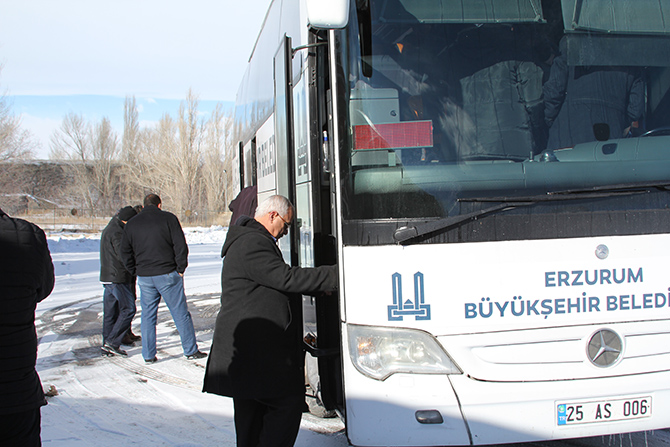 bafra-sehit-ailelerinden-erzurum-belediye-baskanina-ziyaret11.jpg