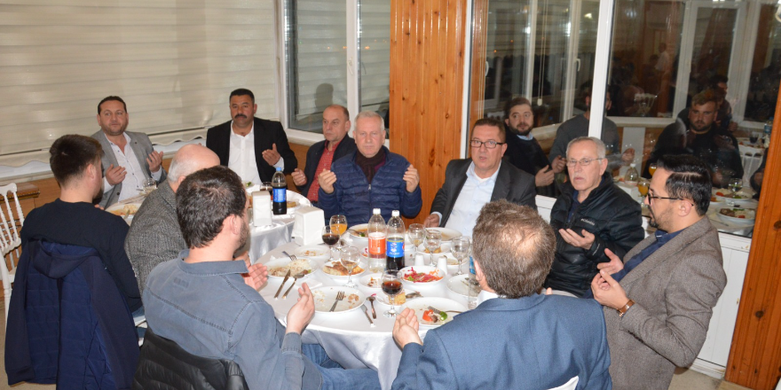 bafra-ticaret-borsasi-bafra-protokolu-ve-uyeleri-ile-iftar-acti-1-001.png