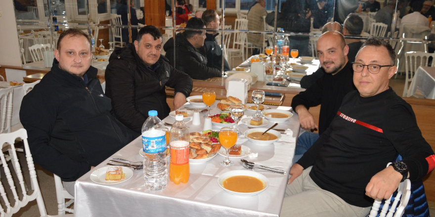 bafra-ticaret-borsasi-bafra-protokolu-ve-uyeleri-ile-iftar-acti-15.png