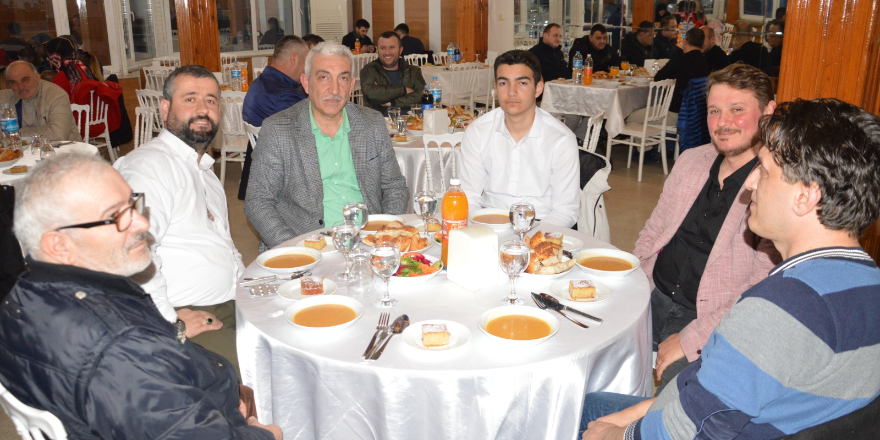 bafra-ticaret-borsasi-bafra-protokolu-ve-uyeleri-ile-iftar-acti-17.png