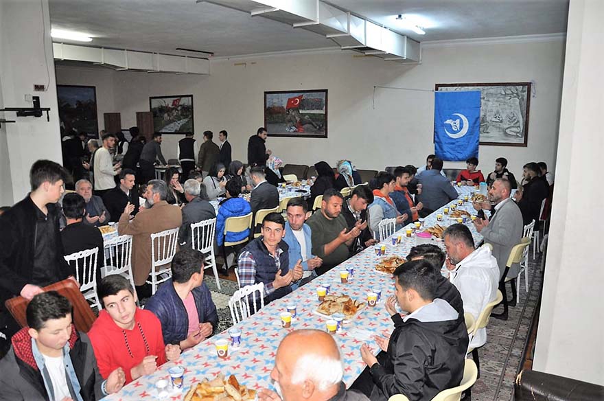 bafra-ulku-ocaklarindan-maneviyat-dolu-iftar-2.jpg