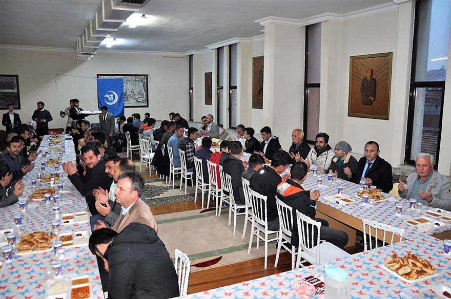 bafra-ulku-ocaklarindan-maneviyat-dolu-iftar-5.jpg