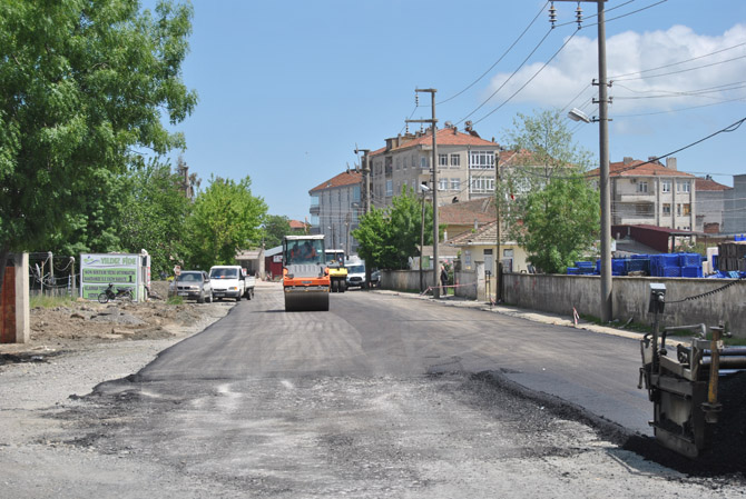 bafra-yeni-sehir-stadyum-yolunu-nihayet-gorduler-002.JPG