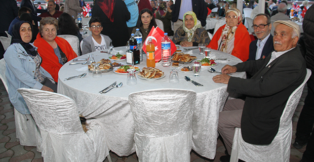 bafra-ziraat-odasi-iftar-yemegi-11.jpg