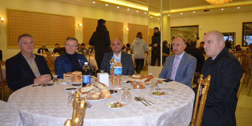 bafra-ziraat-odasindan-geleneksel-iftar-yemegi-004.png